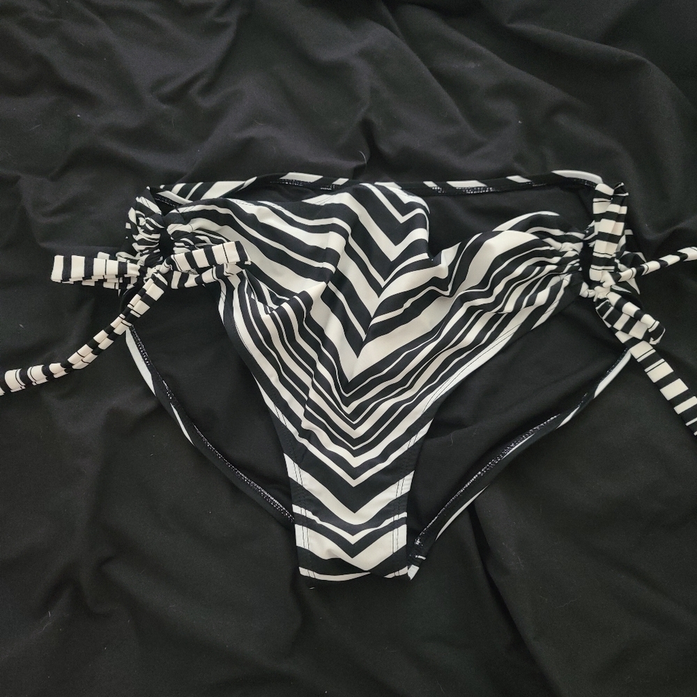 Plus size white and black bikini bottom